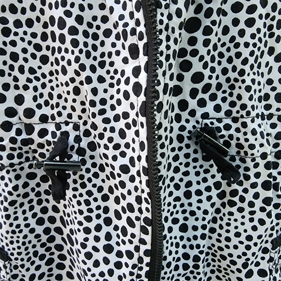 Chico’s Black White Dalmatian Print Cinch Waist Anorak 2 Way Zipper Rain… - Picture 6 of 14